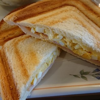 カフェ ガウディ_1