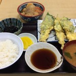 動坂食堂 - いわしの天ぷら定食800円と肉じゃが350円