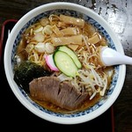 栄屋本店 - 冷やし鳥中華と別物の冷やしラーメン