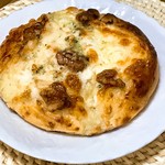 ル パン ドゥ ジョエル・ロブション - 4種のチーズのフォカッチャ  432円