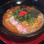 麺屋 豚丸 - ラーメン（赤）