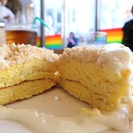 レインボーパンケーキ - マカダミアナッツパンケーキ