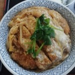 すゞや - 見た目もきれいなカツ丼です