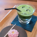 和三盆 恵菓 - "姫菊（ひめぎく）"＋冷抹茶（ひやしまつちや）