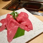 お肉屋 けいすけ 三男坊 - 高森和牛のすきしゃぶ