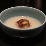 Kongouen - テールと牛骨をじっくり３日間煮込んだテールスープは濃厚な味わいです。