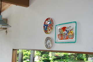 イタリア料理 トト - デシモーネの手書き陶器です。