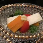 まき村 - 南京、長芋、赤パプリカ、若布、生姜の酢の物 