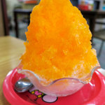 角屋食堂 - 「かき氷 オレンジ」（380円）。