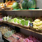 フルーツすぎ - 壁一面、フレッシュなフルーツ