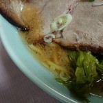 元祖桃家 - スープズームイン(チャーシュー麺)