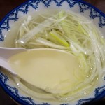 牛たん炭焼 利久  - テールスープ