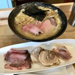 麺心 やす葉 - 鶏濃湯めん(\950)　特選盛(\400)