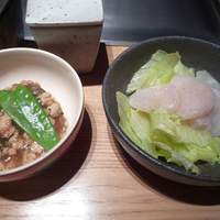 鉄板焼き あおやま - サラダと煮物