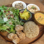 地球を旅するCAFE - 玄米サラダワンプレーとランチ