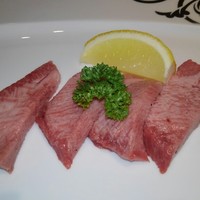 仙台牛焼肉 花牛 - 特選厚切り塩タン