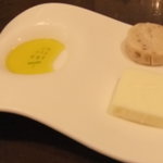 レストラン ナガタケ - アンチョビバター・バター・オリーブオイル