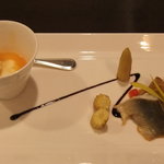 レストラン ナガタケ - 温かいオードブル（ホタテのムース、鮎、ポテト、ラタトゥユ）