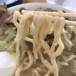 塩山館食堂 - 【2018年06月】特製湯麵、麺アップ、麺は個性的。