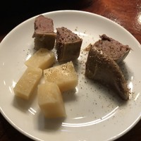 カルネジーオ イースト - 