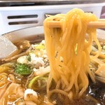 Mi No Ya - 野菜ラーメン麺リフト