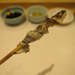 鮨 なかもと - さより皮の炙り
      