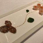 唐閣 - 前菜　大根酢漬けと甘く揚げた豆