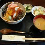 海鮮丼のセット