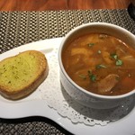 À Point Steak & Bar 艾朋牛排餐酒館 - 前菜のスープ