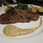 サロン・ド・シャンパーニュ ヴィオニス - バイヨンヌポークのグリル マスタードソース