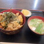 ドライブイン本郷 - 親子丼　550円