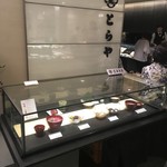 虎屋菓寮 - ショーケース