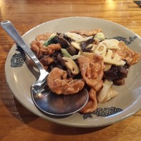 中国郷土料理 錦里 - 牛とキノコの炒め