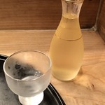 鳥つね自然洞 - 鷹勇