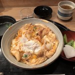 鳥つね自然洞 - 親子丼