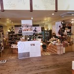IMADEYA - ワインコーナーが配置変わってる
