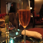 オリエンタルラウンジ - ヴーヴクリコ　ロゼ