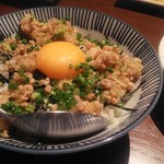 やきとり家すみれ - 大山鶏そぼろ飯498円