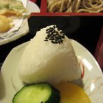 たしろ - ランチセットにはおにぎりも一個付いてました。