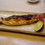 よこちょう - 秋刀魚の塩焼き