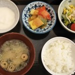 Eihoukaku - とろろ芋 温野菜 サラダ おとと汁 ご飯