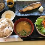 旬楽膳 - 粕漬焼の定食（1,058円 税込） 今回は鰆です！ふっくらと焼き上げられてます！！