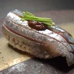 Sakamotoya Ichibee - 秋刀魚のすしほろ苦い肝のソースでお召し上がりいただきます