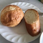 92451358 - 2種類のパン
