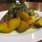 伊酒リア - 熟成インカのめざめ　フリット　ローズマリー風味