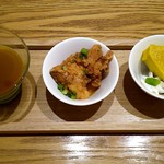 めん、色いろ。いつでも、おやつ。 - 【おやつ３品】
            　抹茶黒蜜プリン、南蛮漬け鶏、かぼちゃのケーキ