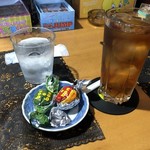 レコード食堂 - ウーロン茶300円