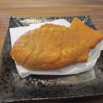 古民家かふぇ 美土里 - デザートは和菓子の中から鯛焼き３５０円を追加してお願いしました。
            
            中に小豆餡のたっぷりはいったやや小さ目の食べやすい鯛焼きですよ。
            
            