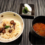 92465678 - むかごの炊き込みご飯、赤出汁、お漬物