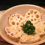 Danraku - れんこんのチーズ焼き